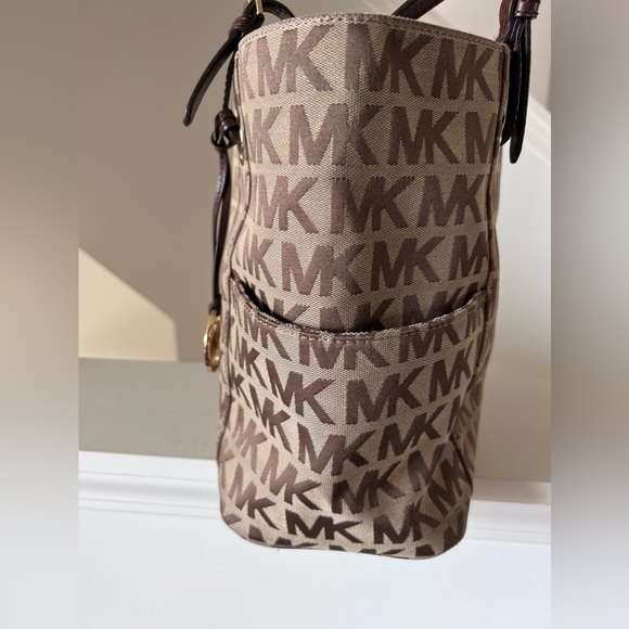 Michael Kors Jet Set Monogram Tote Brown leather straps - Picture 5 of 13
